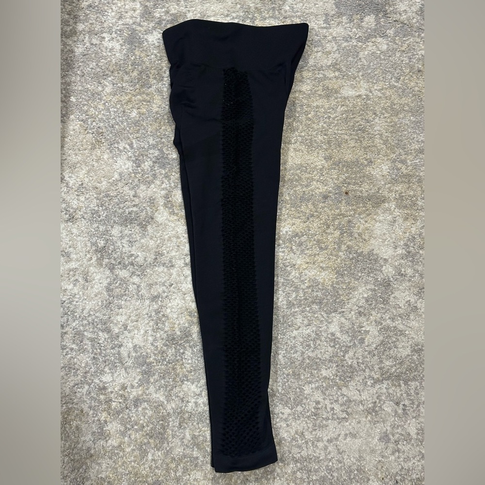 Uniqlo Black Textured Leggings